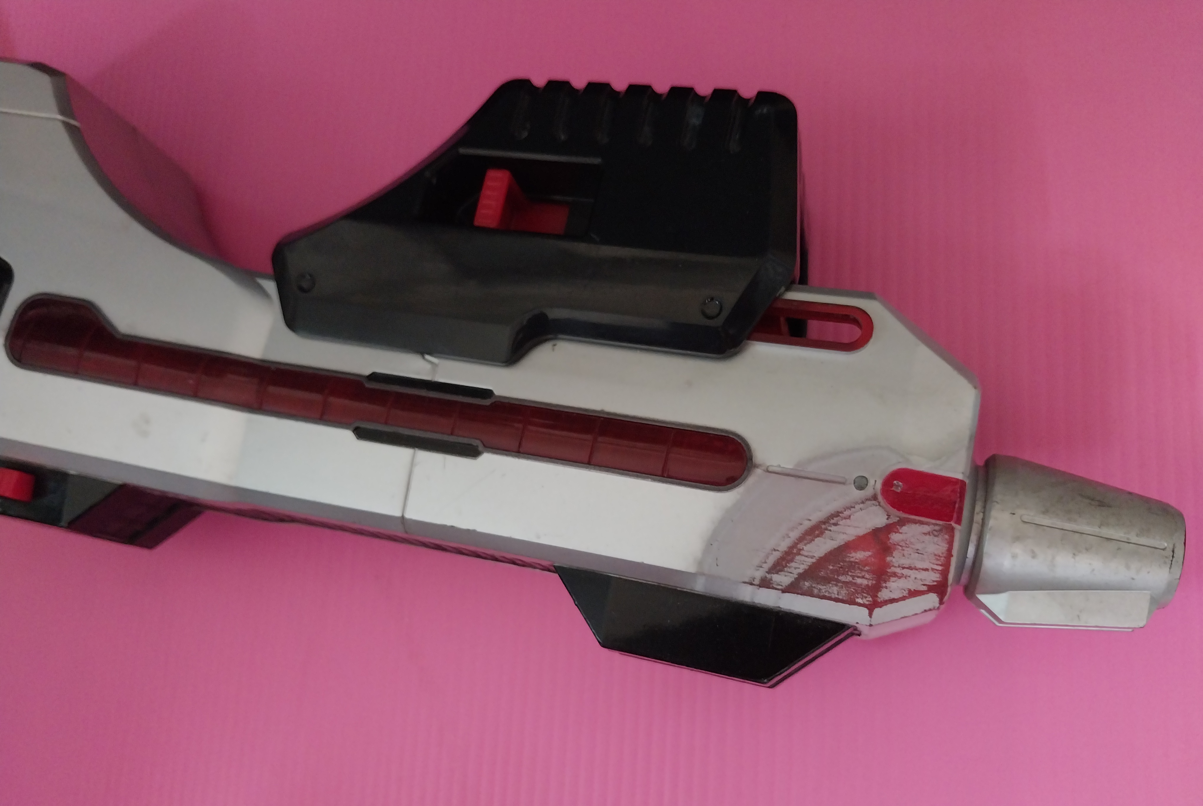 มือ2,มีหลายภาพ, ***ไม่ได้เช็คระบบไฟ, อาวุธของไรเดอร์ไฟซ์ เป็นปืนและดาบ