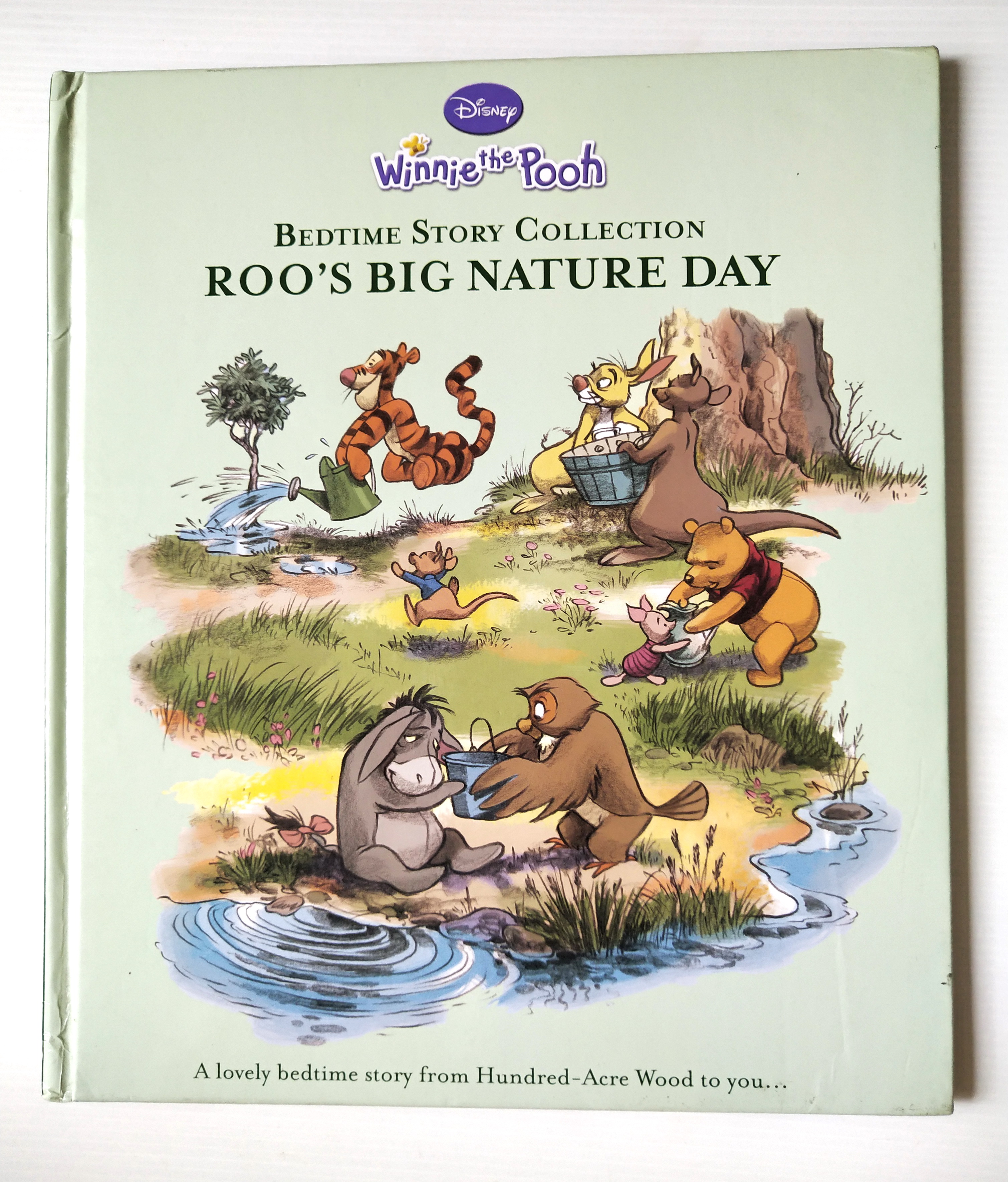 หนังสือนิทานก่อนนอน ภาษาอังกฤษ Winnie the Pooh วินนี่ เดอะ พูห์ Bedtime Story Collection , A lovely Bedtime story from Hundred-Acre wood to you. **หนังสือมีตำหนิบ้าง ตามภาพ