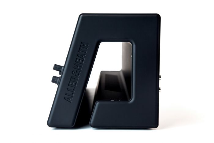 ALLEN & HEATH QU-Pac Compact Mountable Mixer ดิจิตอลมิกเซอร์ขนาดเล็กแบบเข้าแร็ค 5″ Touchscreen 16 Mic/Line Inputs