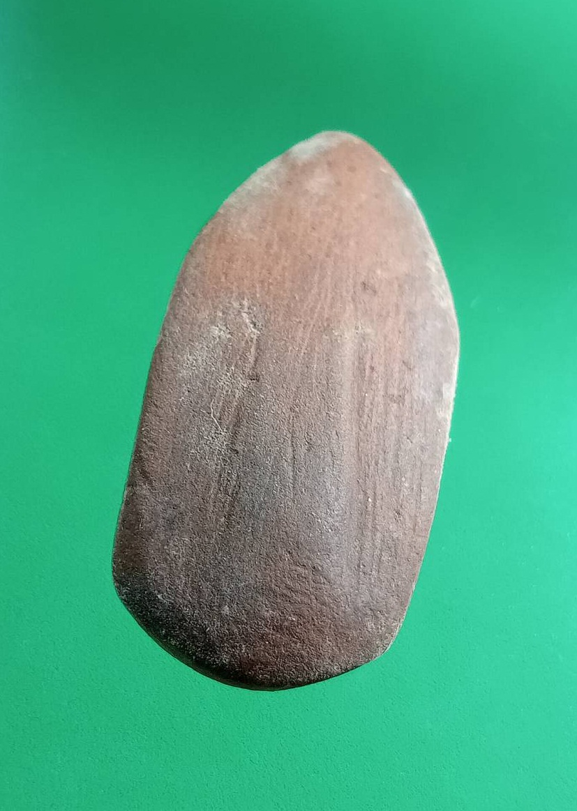 ผ2999 พระขุนแผน ไข่ผ่าซีก เนื้อดิน ไม่ทราบที่