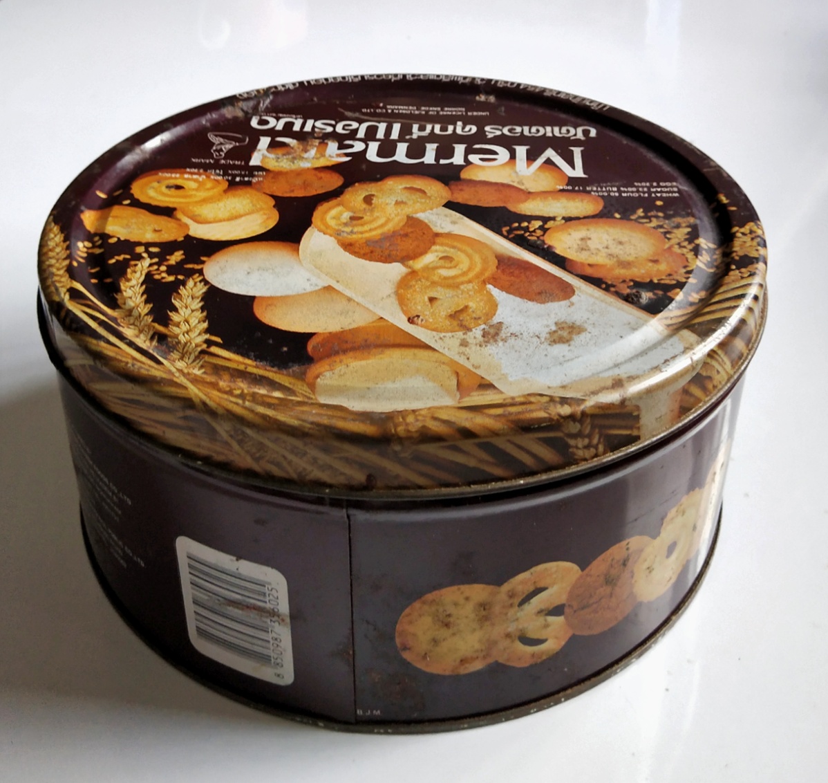 ของเก่าสะสม *** มีตำหนิตามภาพ กล่องสังกะสีใส่ขนมคุ๊กกี้ตราเมอร์เมด ขนาด 7.5" เก่า มีตำหนิตามภาพ