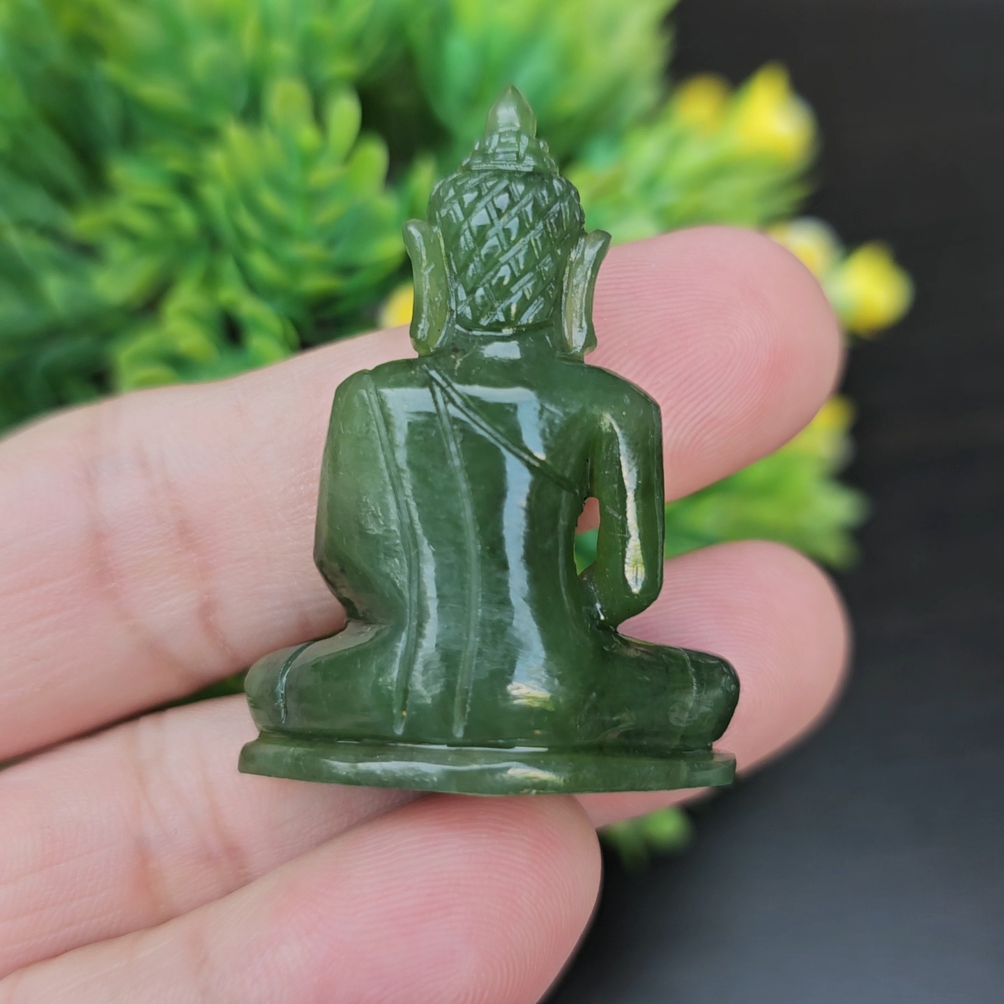 หยกแกะสลัก พระหยกเนฟไฟรต์ (Nephrite jadeite) หน้าตัก 1.28 นิ้ว