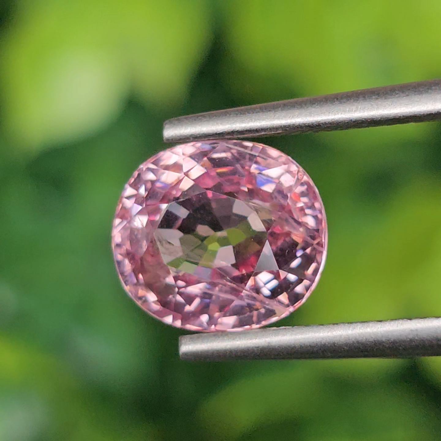 พลอย สปิเนล (Spinel) 3.10 กะรัต (Cts.) พลอยแท้ อัญมณีมงคลประจําวันเกิด เครื่องประดับพลอย