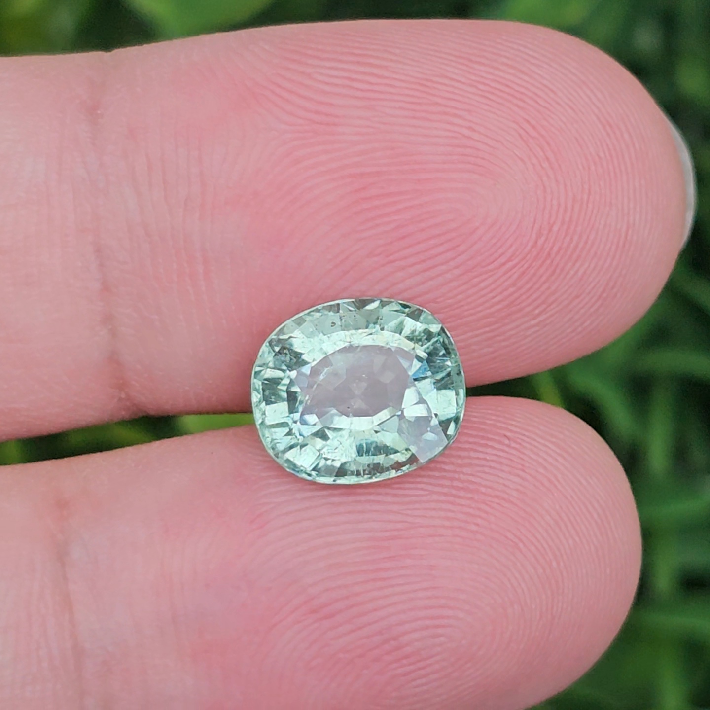พลอยทัวร์มารีน (Tourmaline) 3.69 กะรัต (Cts.) พร้อมใบเซอร์ อัญมณีมงคลประจําวันเกิด เครื่องประดับพลอย