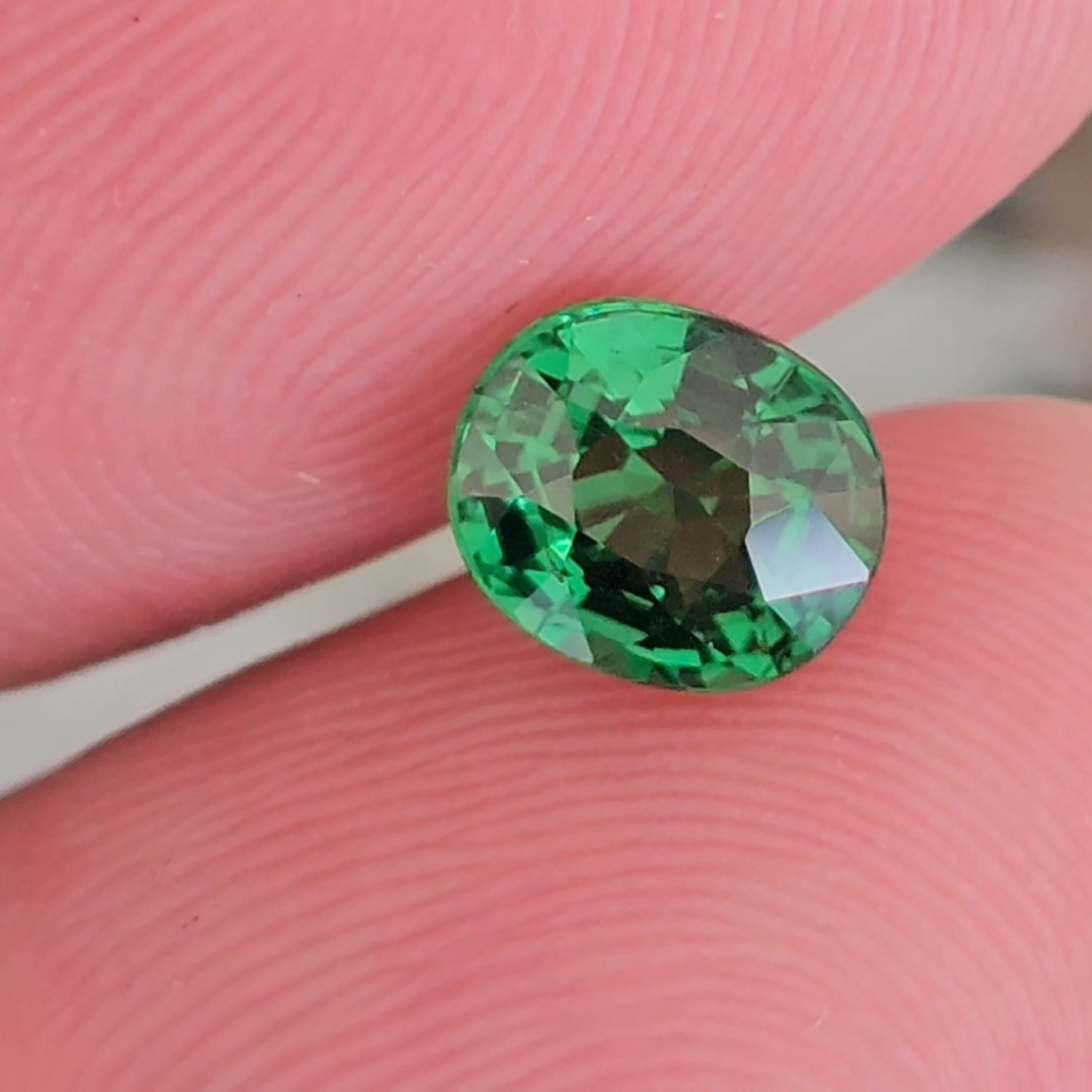 พลอย ซาโวไรท์ Tsavorite Garnet 1.24 กะรัต (Cts.) ดิบ Unheated พร้อมใบเซอร์ อัญมณีมงคลประจําวันเกิด เครื่องประดับพลอย