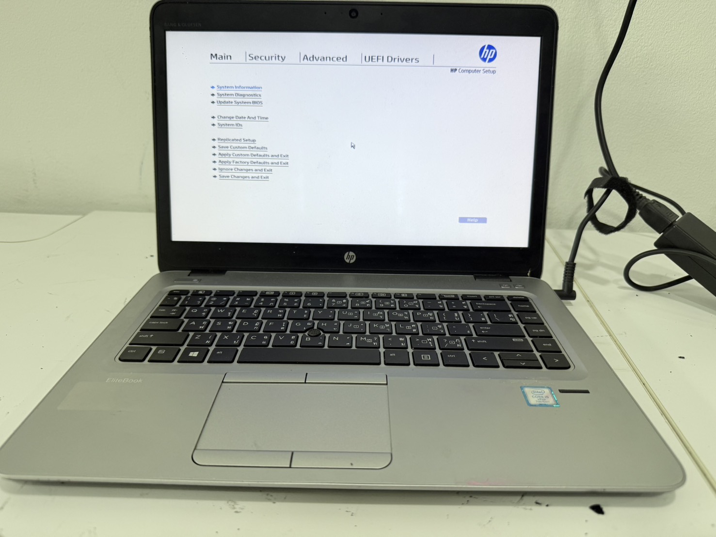 Notebook HP EliteBook 840 G4 (i5-7300U/8GB/M.2 256GB) ไม่มี Adapter แบตเสื่อม จอ Bright ขอบยางเสื่อม