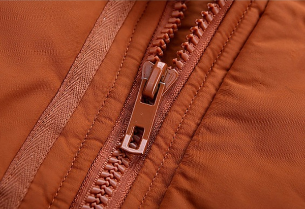 เสื้อกันหนาวผู้ชาย เสื้อแจ็คเก็ตขนเป็ดรุ่นหนาลุยหิมะ ฮู้ดแต่งเฟอร์ (10168MM)