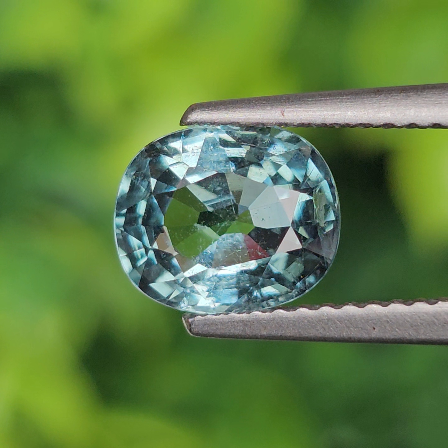 พลอย ทัวร์มาลีน (Tourmaline) 2.02 กะรัต (Cts.) พลอยแท้ อัญมณีมงคลประจําวันเกิด เครื่องประดับพลอย