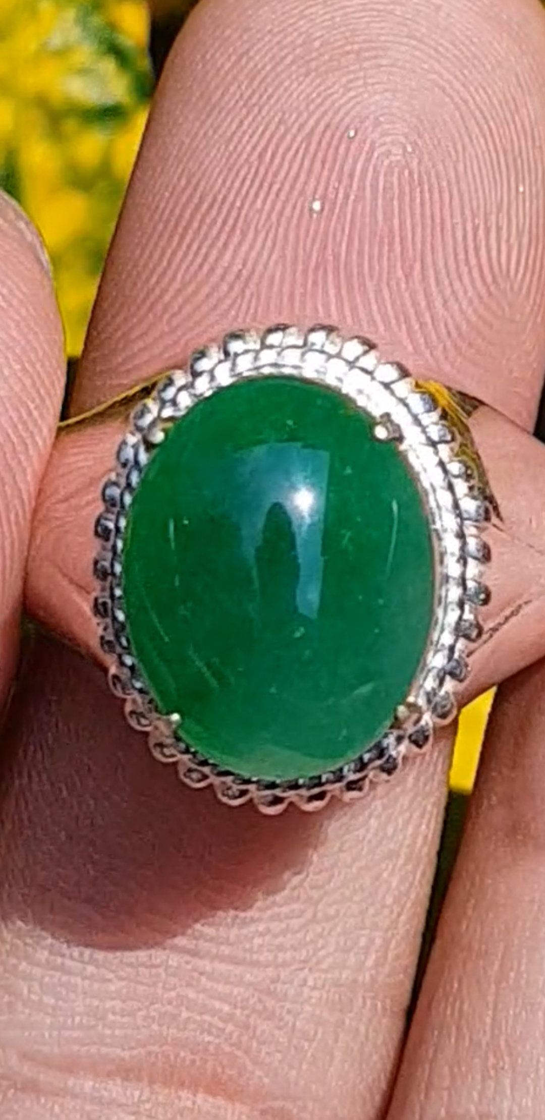 หยก พม่า แท้ Jade แหวนหยก 翡翠戒指 (Jadeite ring) 4.21 กะรัต (Cts.) ดิบ Size 62 ไม่ผ่านการปรับปรุง (Type A) พม่า (Myanmar)