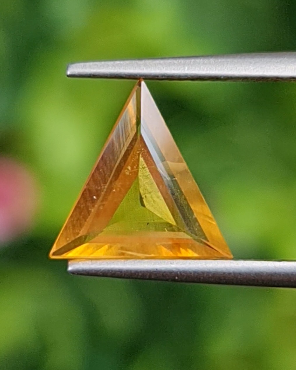 พลอย บุษราคัม yellow sapphire 1.45กะรัต (Cts.) พลอยแท้ อัญมณีมงคลประจําวันเกิด เครื่องประดับพลอย
