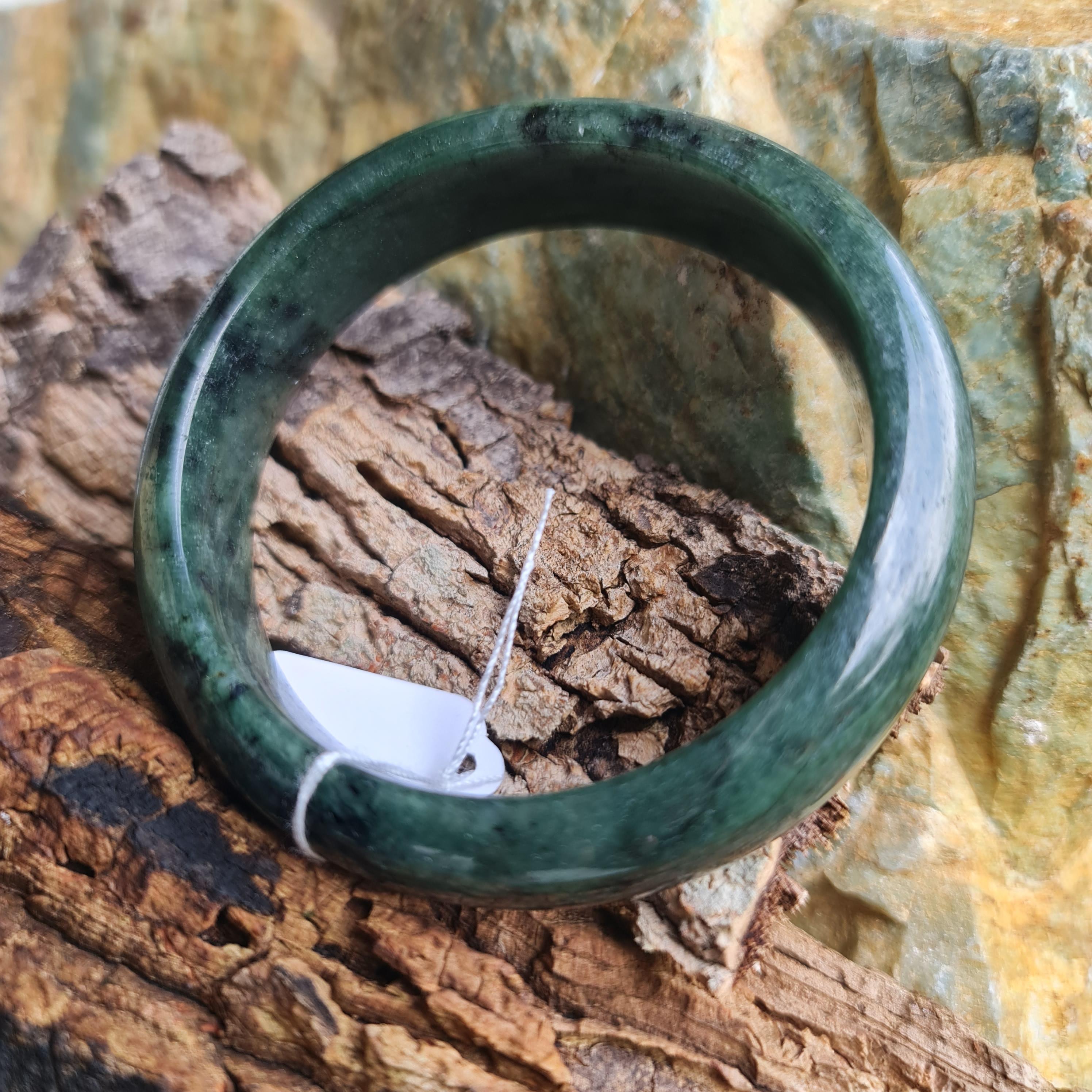 JB6804044 หยก พม่า แท้ Jade กำไลหยก 57.0 มม. (Jadeite bracelet) พม่า (Myanmar)