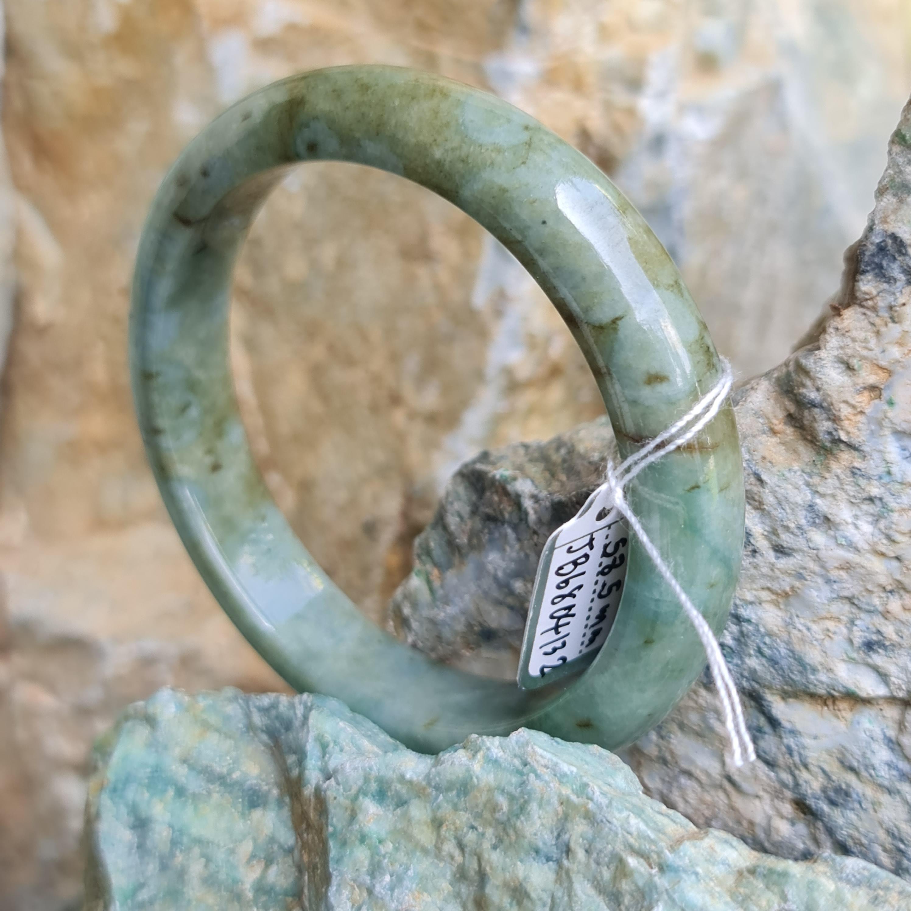 JB6804132 หยก พม่า แท้ Jade กำไลหยก 58.5 มม. (Jadeite bracelet) พม่า (Myanmar)