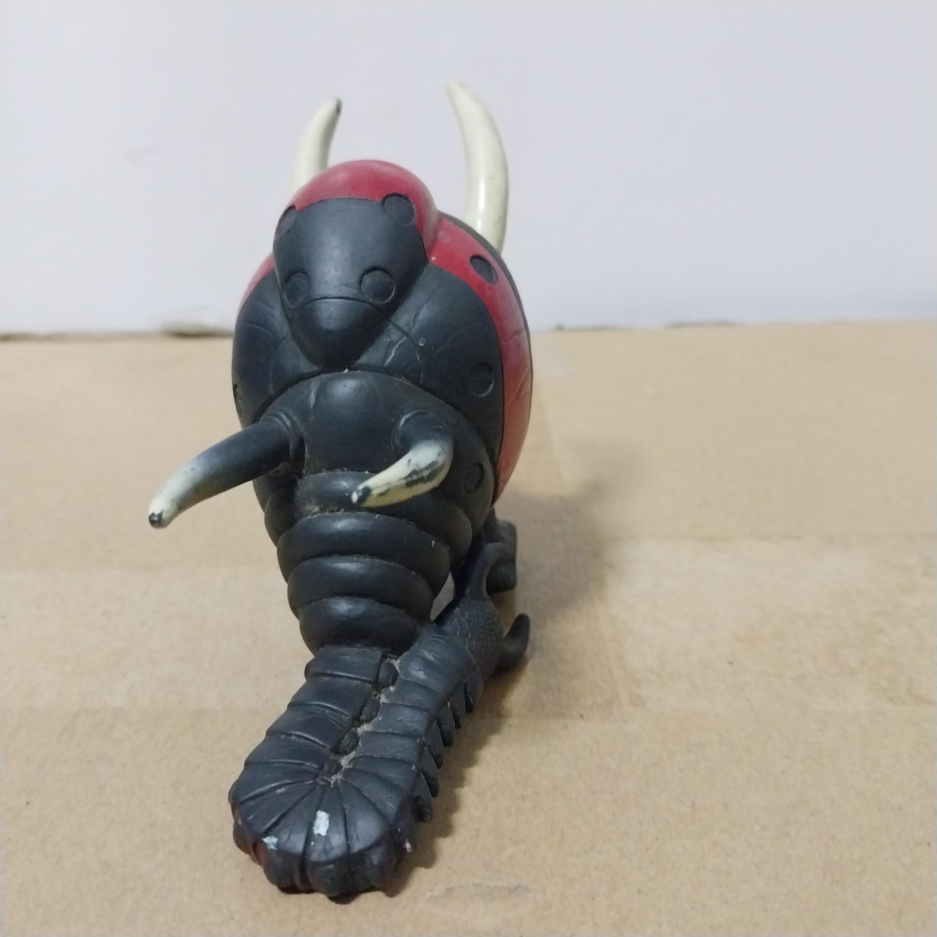 ซอฟ แบล็คเอนด์ ลาสบอส สัตว์ประหลาด จากอุลตร้าแมน เรโอขนาด 4 นิ้ว สูง 3นิ้ว งาน bandai chaina ปี 2002 สภาพดี Soft Monster Black End in series Ultraman Leo