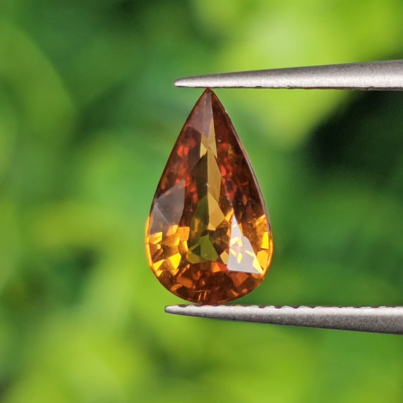 พลอย บุษราคัม yellow sapphire 1.00 กะรัต (Cts.) พลอยแท้ อัญมณีมงคลประจําวันเกิด เครื่องประดับพลอย