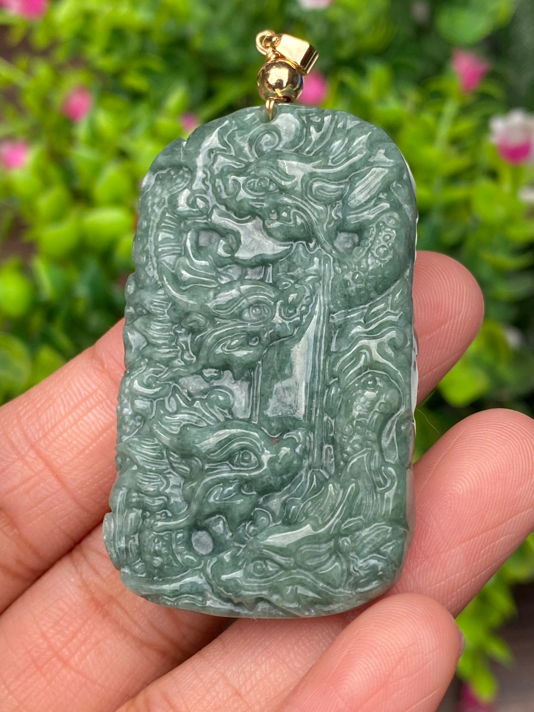 หยก พม่า แท้ จี้หยก (Burmese jadeite) แกะสลักมังกร 180.66 กะรัต (Cts.) หยกแท้ อัญมณีมงคลประจําวันเกิด เครื่องประดับหยก