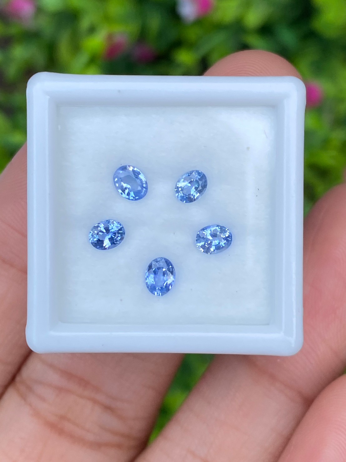 พลอย ไพลิน blue sapphire 1.06 กะรัต (Cts.) 5 เม็ด (pcs.) พลอยแท้ อัญมณีมงคลประจําวันเกิด เครื่องประดับพลอย