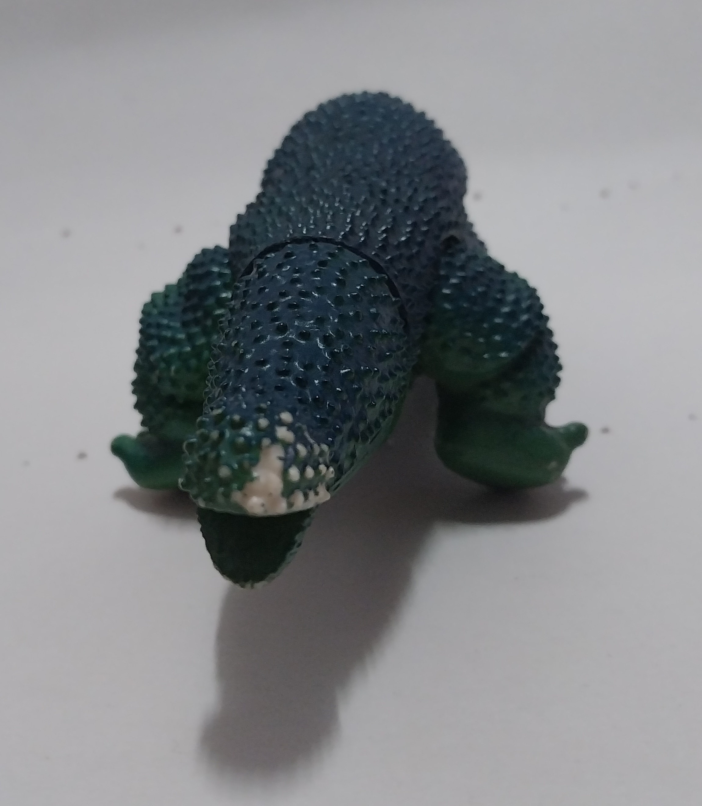 มือ2,ซอฟแข็ง มีรอยสีลอก โปรดดูทุกภาพ,ไม่มีตราปั๊ม ขยับขาได้ , 6นิ้้ว ตามรูป สัตว์ประหลาด กามาคุจิร่า จากอุลตร้าแมน