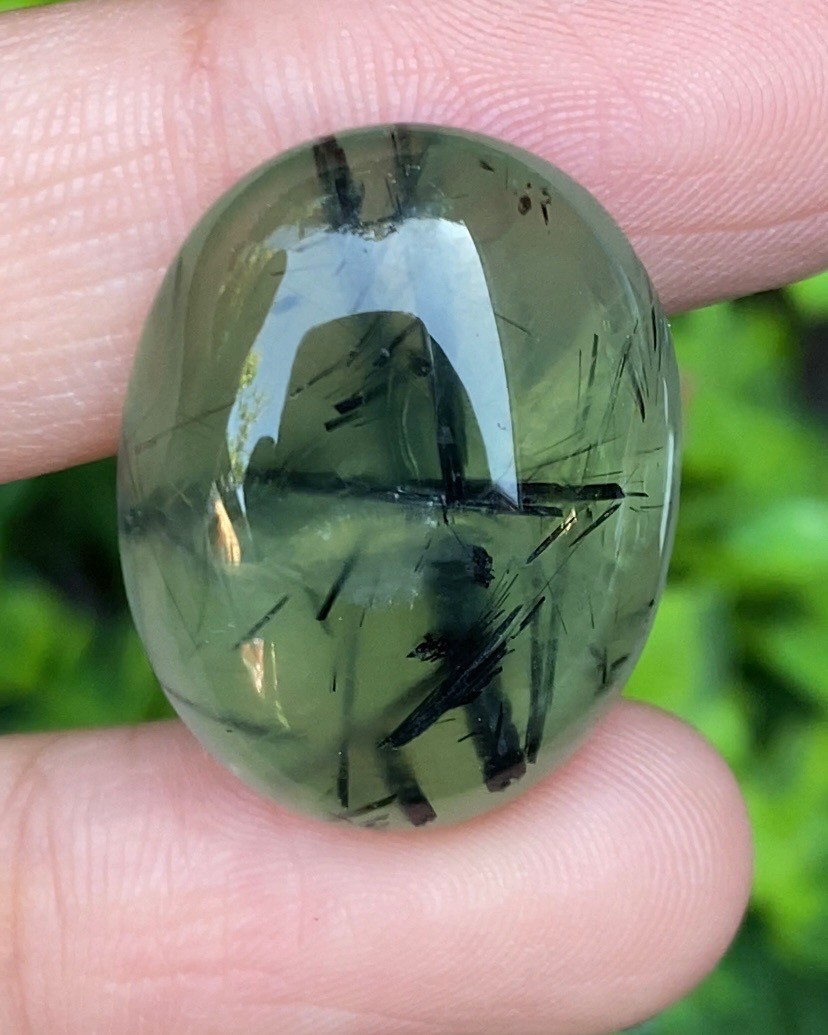ไหมดำ พรีไนท์ Prehnite with Black tourmaline 31.62 กะรัต Cts. พลอยแท้ อัญมณีมงคลประจําวันเกิด เครื่องประดับพลอย