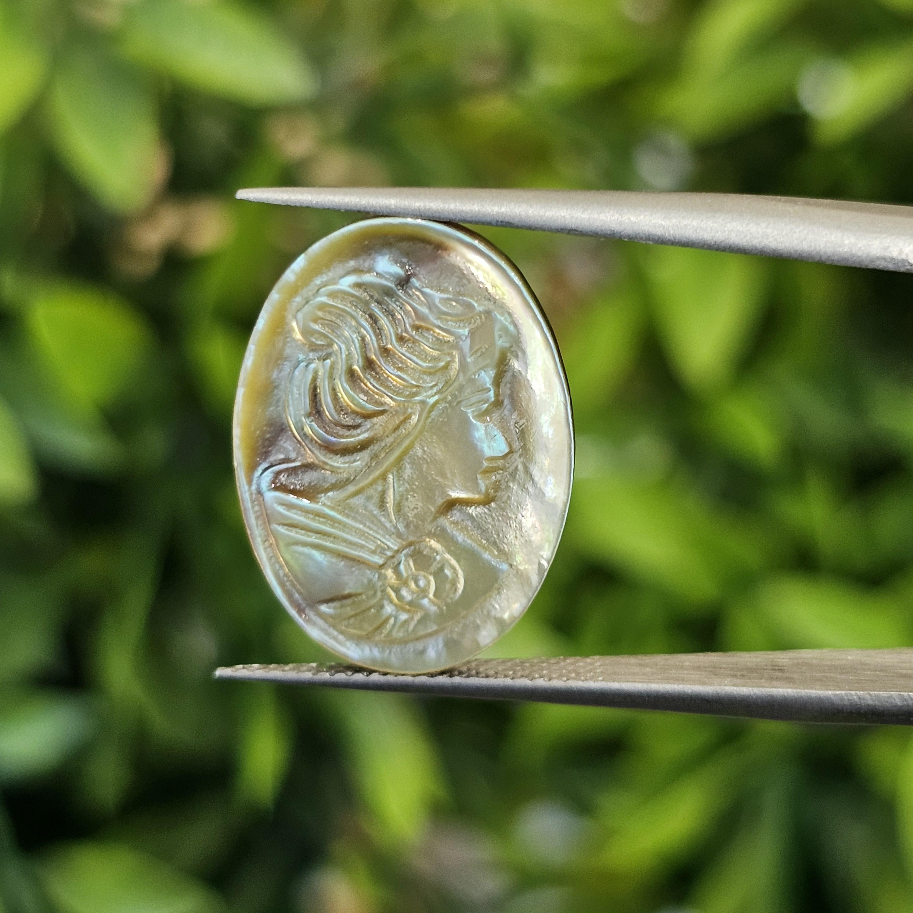 เปลือกหอยมุก แกะสลัก Pearl Shell Carved 3.52 กะรัต (Cts.)