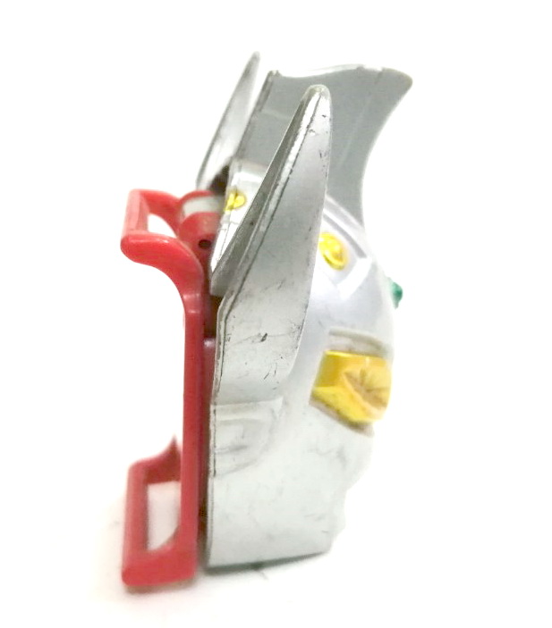 หัวอุลตร้าแมนทาโร่ Ultraman Taro ข้างในเป็นนาฬิกา **เก่ามีตำหนิ เป็นงานโชว์เท่านั้้้น ใช้งานไม่ได้ สภาพเก่าเก็บสะสม ไม่มีสาย ขายตามสภาพ