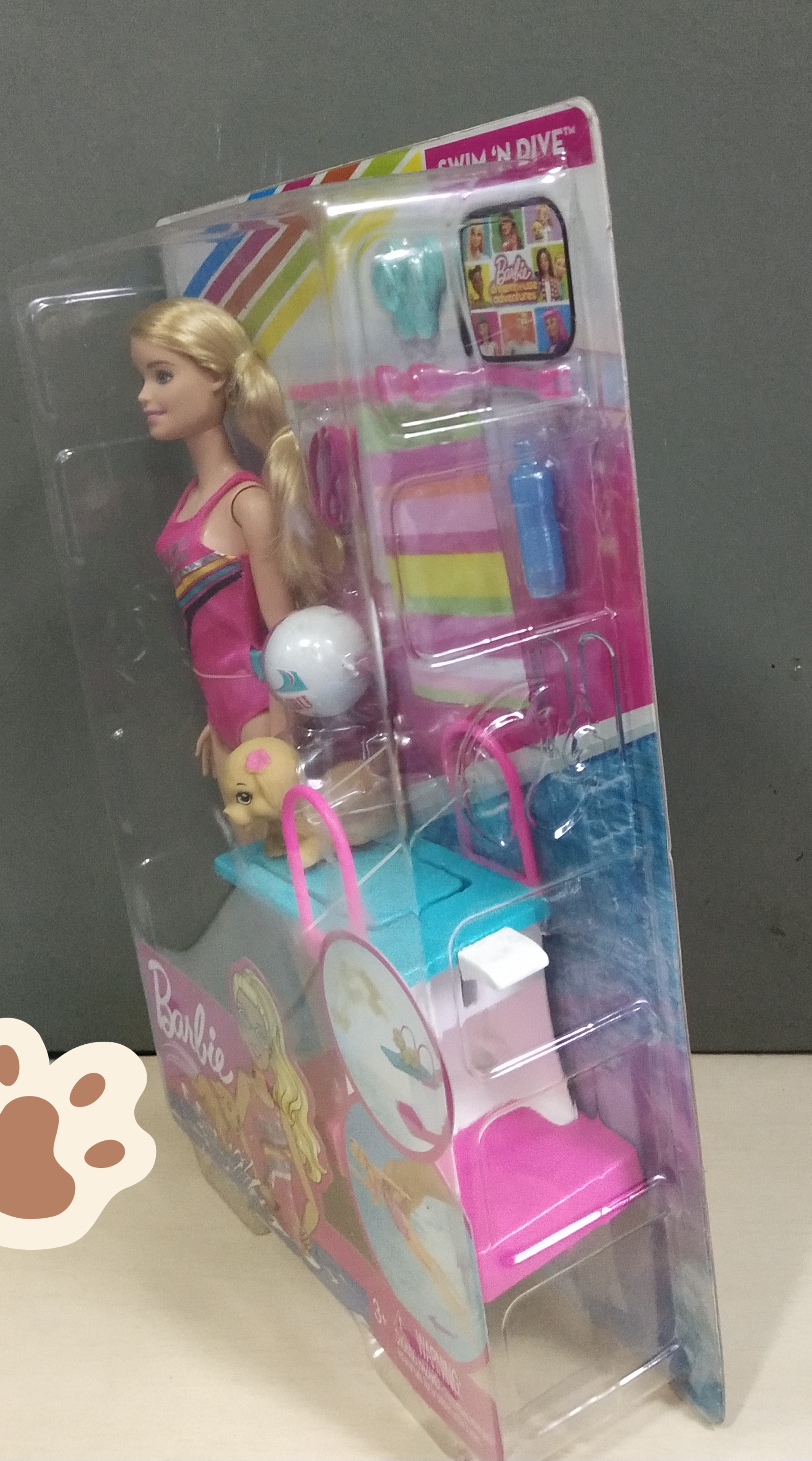 มีหลายภาพ ตุ๊กตาบาร์บี้ดรีมเฮ้าส์แอดเว็นเจอร์ the Barbie Malibu Swim 'n Dive Doll with Diving Board and Puppy set.