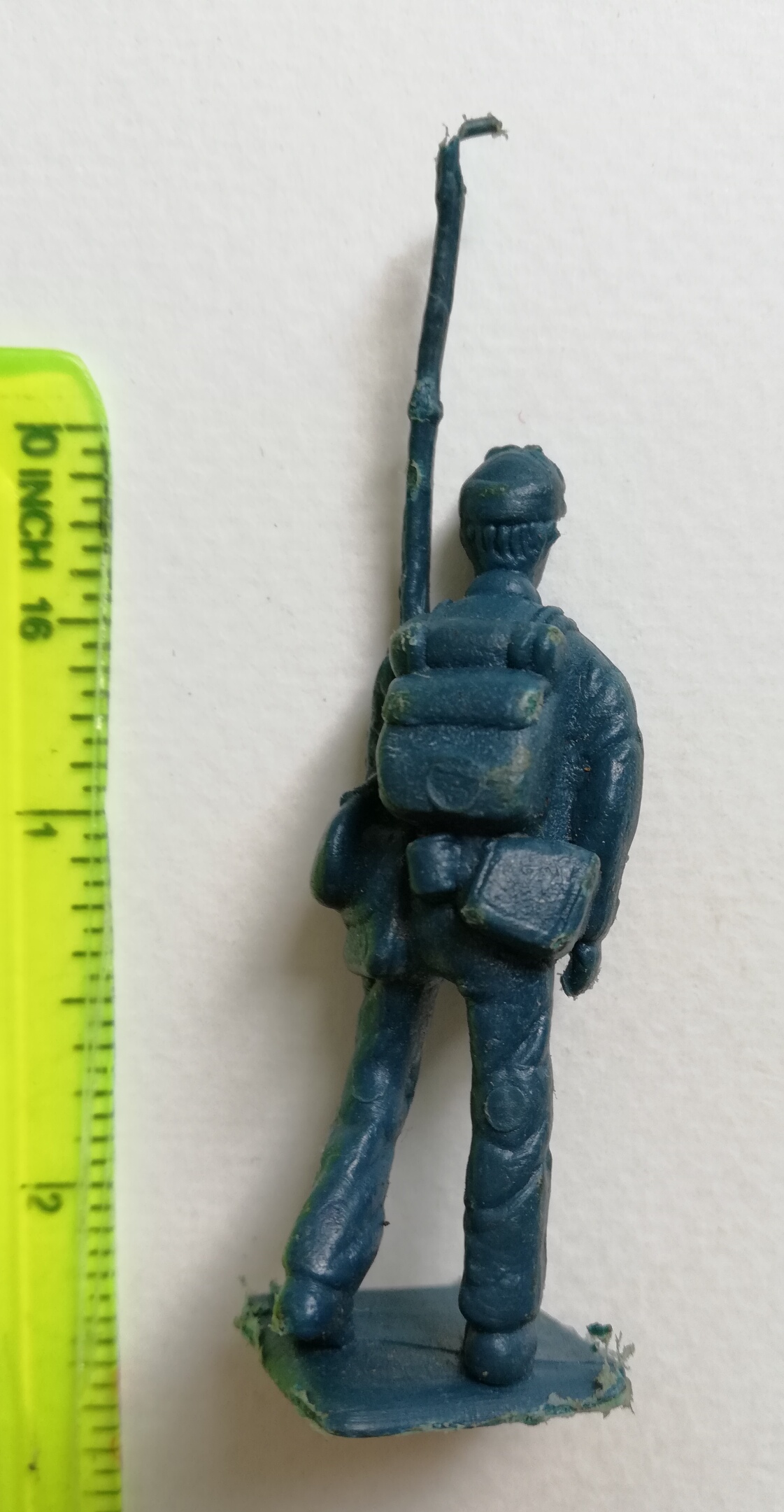 ของเล่น ย้อนยุค ของสะสมเรโทร " ตุ๊กตุ่น แอ๊นท์ 2" Ants ตุ๊กตุ่นพลาสติกสีน้ำเงิน 'นายอำเภอมือปราบ'