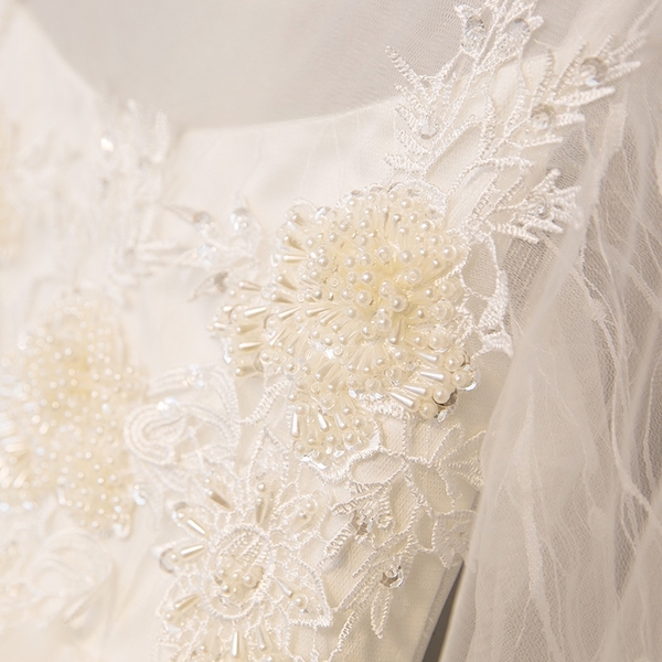 Pre-Order ชุดราตรีเด็ก สไตล์เจ้าหญิง แขนยาว สีขาว แต่งลูกไม้ ซิปหลัง