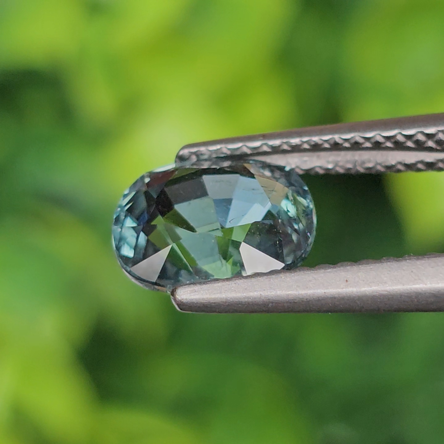 พลอย ทัวร์มาลีน (Tourmaline) 2.02 กะรัต (Cts.) พลอยแท้ อัญมณีมงคลประจําวันเกิด เครื่องประดับพลอย