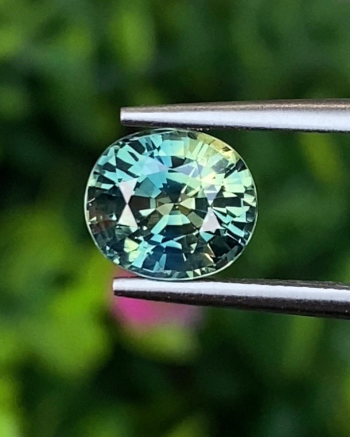 พลอย แซฟไฟร์ 3 สี Tri Color Sapphire 2.12 กะรัต (Cts.) พลอยแท้ อัญมณีมงคลประจําวันเกิด เครื่องประดับพลอย