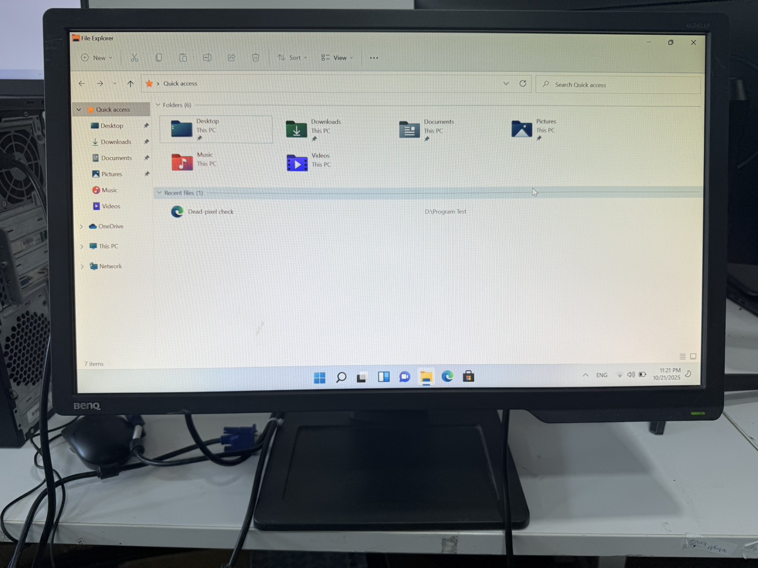 จอMonitor BenQ XL2411P 24-inch ขอบจอเหลือง จอมีรอยตามรูป