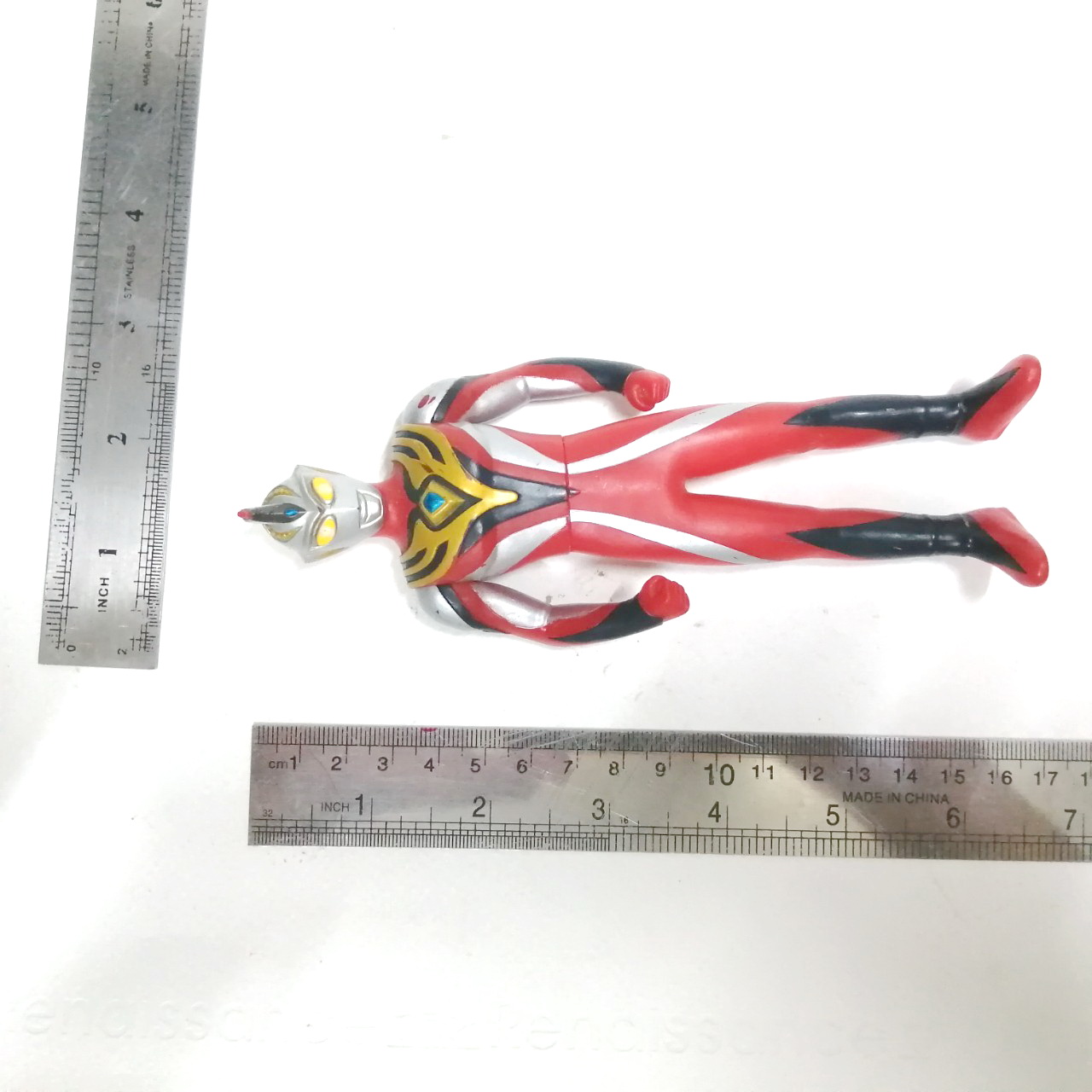 ซอฟ 6 - 6.5 นิ้ว **มีรอยสีถลอกตามภาพ อุลตร้าแมน จัสตีส ครัชเชอร์ โหมด ขนาดตามรูป สภาพดี มีรอยบ้าง ไม่พบบ่อย