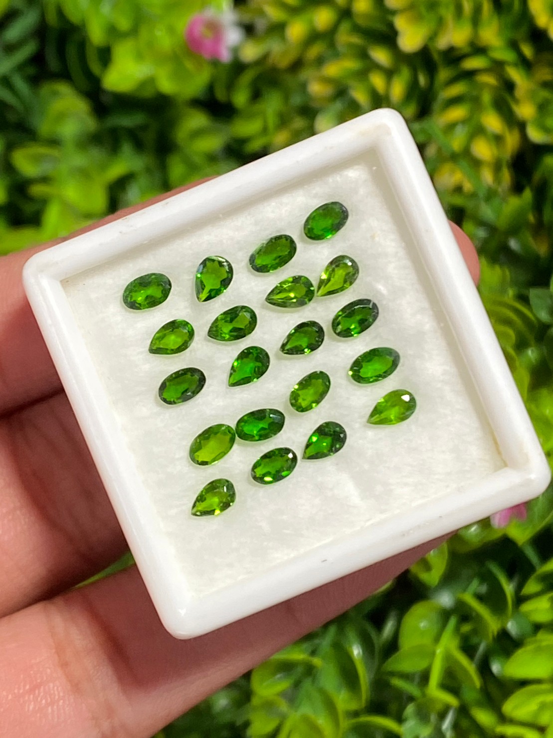 พลอย โครม ไดออพไซด์ Chrome Diopside 5.05 กะรัต (Cts.) 20 เม็ด พลอยแท้ อัญมณีมงคลประจําวันเกิด เครื่องประดับพลอย