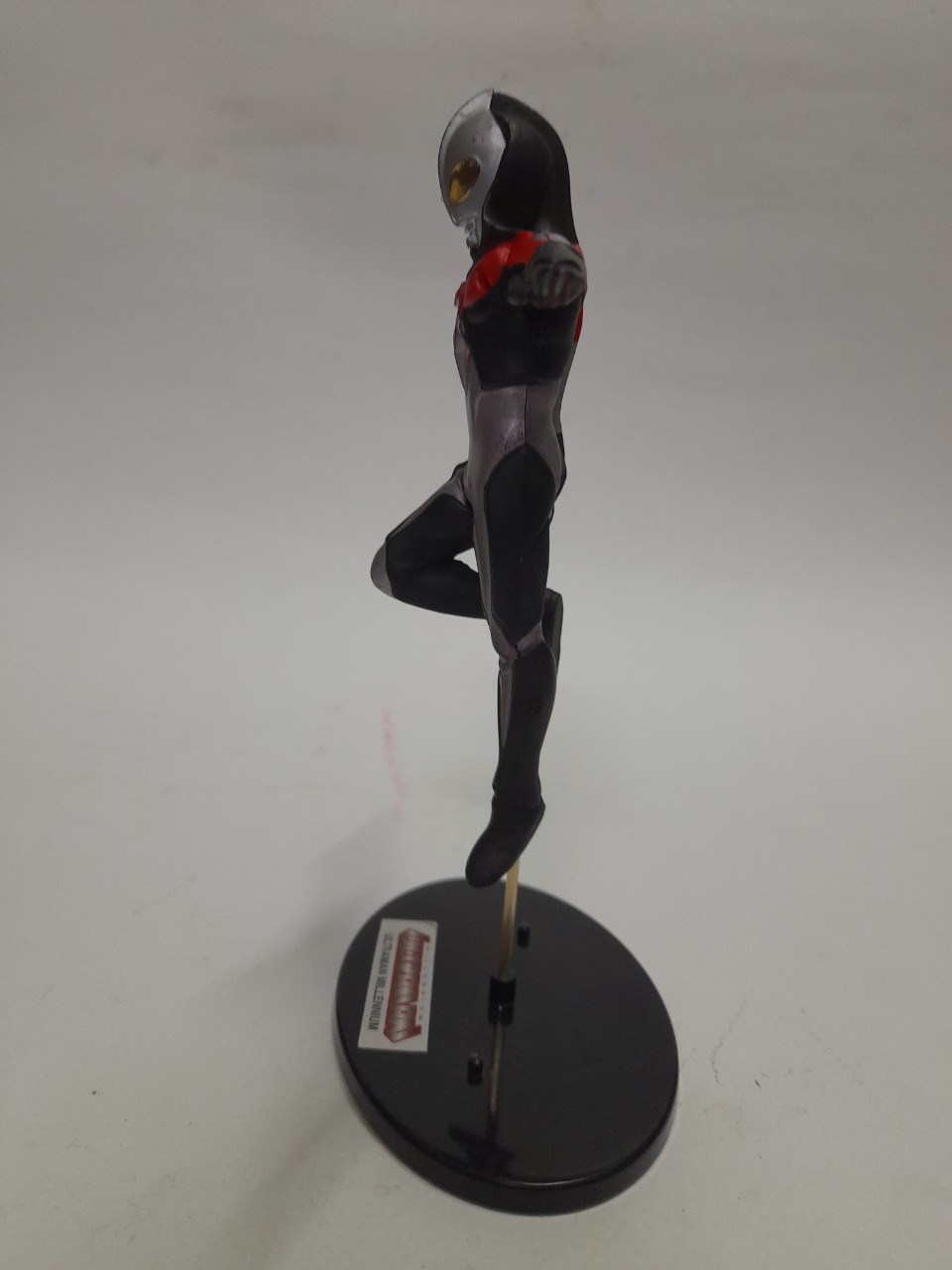 งานพรีเมี่ยม ทอยส์**ฐานติดป้ายอุลตร้าแมนมิลเลเนี่ยม, ของปลาเส้น ฟิชโช ดาร์คอุลตร้าแมน ขนาด 5 นิ้วพร้อมฐานและแกนเหล็กตั้งเสียบท่าบิน พลาสติกตัน โพสท่าบิน งานเก่าปีลึก เก่าเก็บหายากมาก, Dark Ultraman from Fisho, Apext