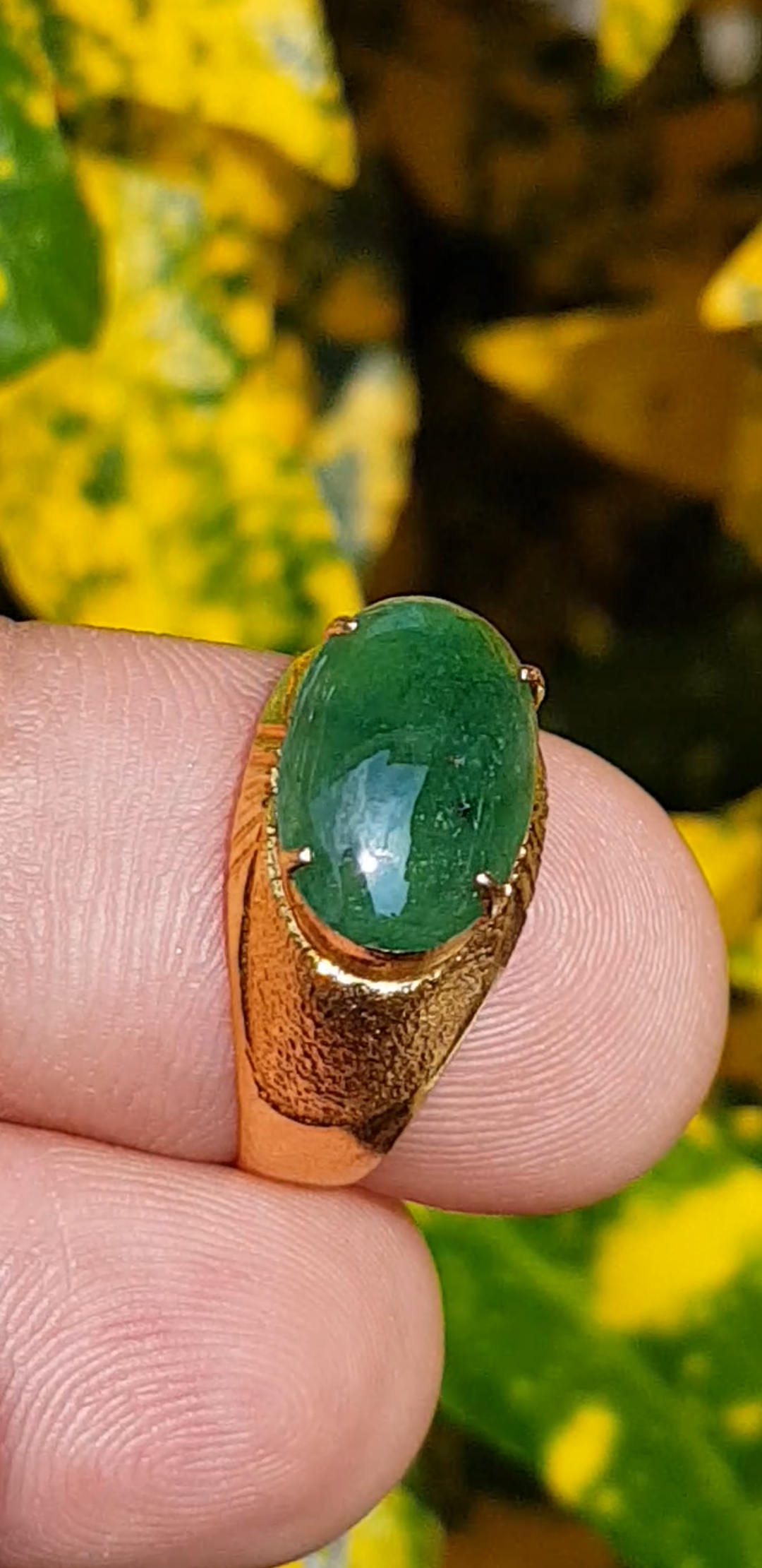 หยก พม่า แท้ Jade แหวนหยก 翡翠戒指 (Jadeite ring) 1.56 กะรัต (Cts.) Size 54 ดิบ ไม่ผ่านการปรับปรุง (Type A) พม่า (Myanmar)