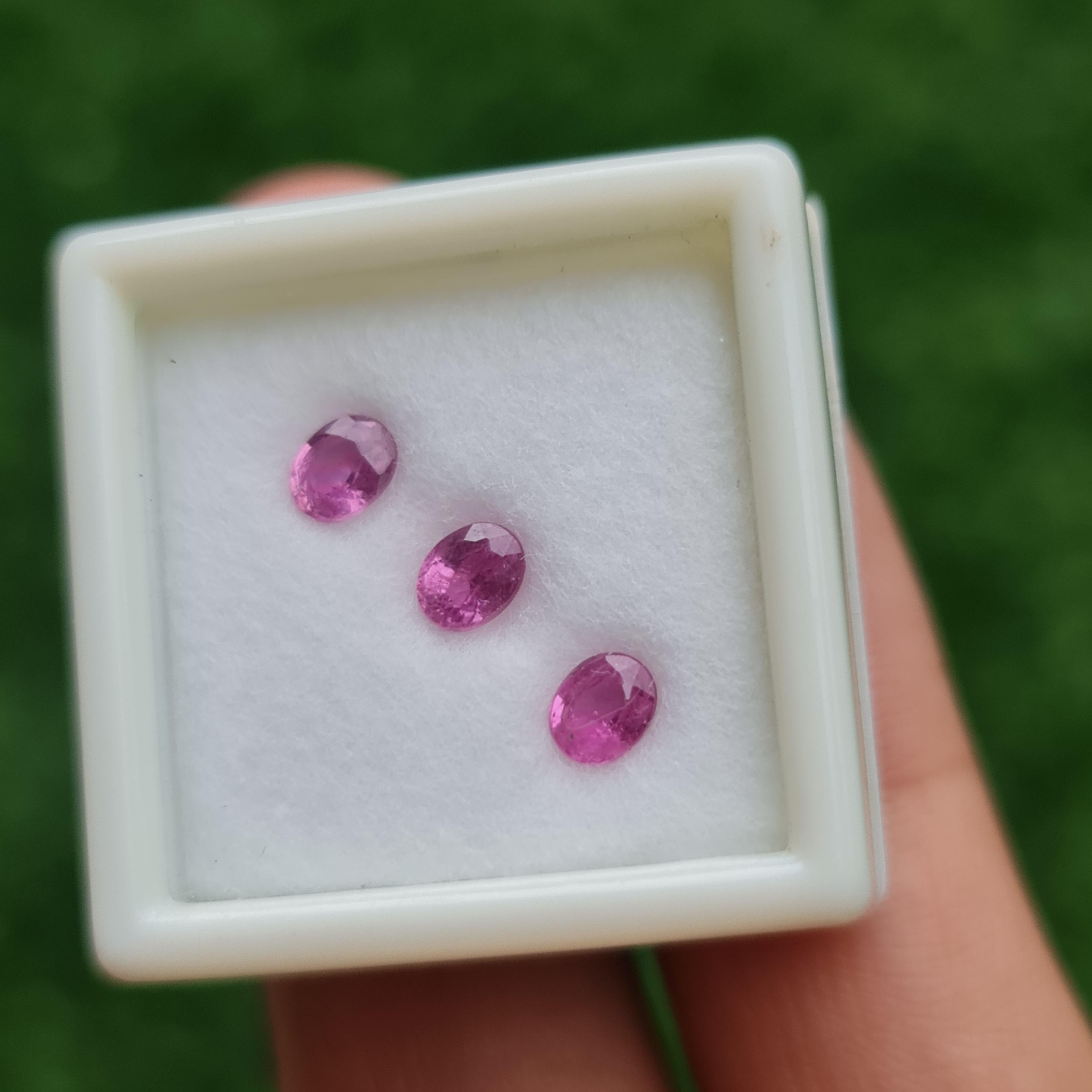 พลอย ชมพู พิ้ง แซฟไฟร์ Pink Sapphire 1.10 กะรัต (Cts.) พลอยแท้ อัญมณีมงคลประจําวันเกิด เครื่องประดับพลอย