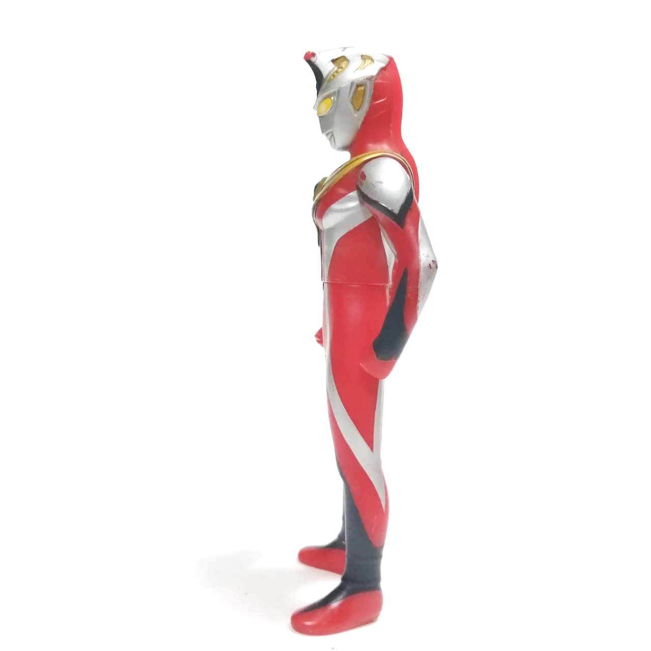 ซอฟ 6 - 6.5 นิ้ว **มีรอยสีถลอกตามภาพ อุลตร้าแมน จัสตีส ครัชเชอร์ โหมด ขนาดตามรูป สภาพดี มีรอยบ้าง ไม่พบบ่อย