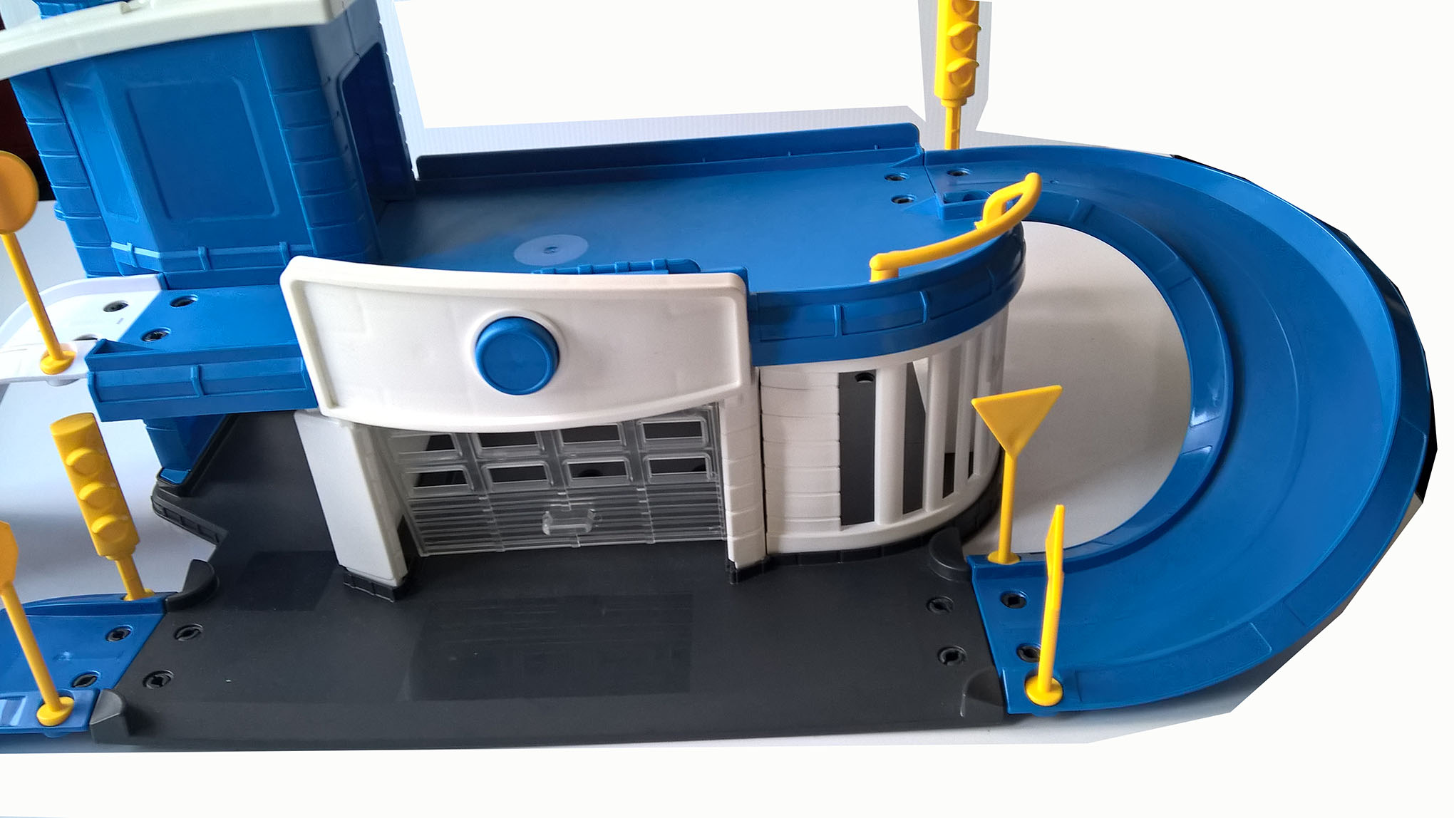 ชุดเซ็ทรางรถเหล็ก Die Cast มาจอเร็ต Polizei Station สถานีตำรวจ สภาพดีมาก แกะเพื่อโชว์#รถเหล็ก ใช้เล่นกับรถเหล็ก ขนาดประมาณ 1:64 และเครื่องบินสเกลใกล้เคียงกัน ขนาดโดยประมาณ 72*22 cm. ***ไม่มีรถให้