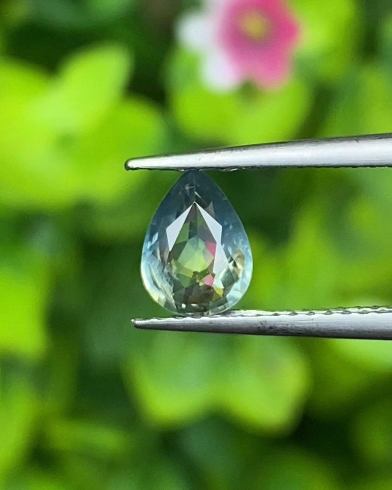 พลอย ไบ คัลเลอร์แซฟไฟร์ 2 สี Bi-Color Sapphire 1.00 กะรัต (Cts.) ดิบ Unheated พลอยแท้ อัญมณีมงคลประจําวันเกิด เครื่องประดับพลอย