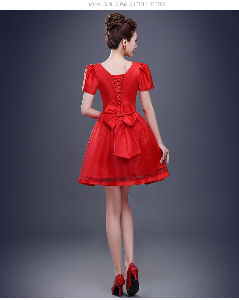 Pre-order ชุดราตรีสั้น สีแดง เรียบหรู แขนตุ๊กตา เนื้อซาติน + ผ้าโปร่ง มีซับใน เข็มกลัดโบว์ติดด้านหลัง (เชือกผูกหลัง) สำเนา สำเนา