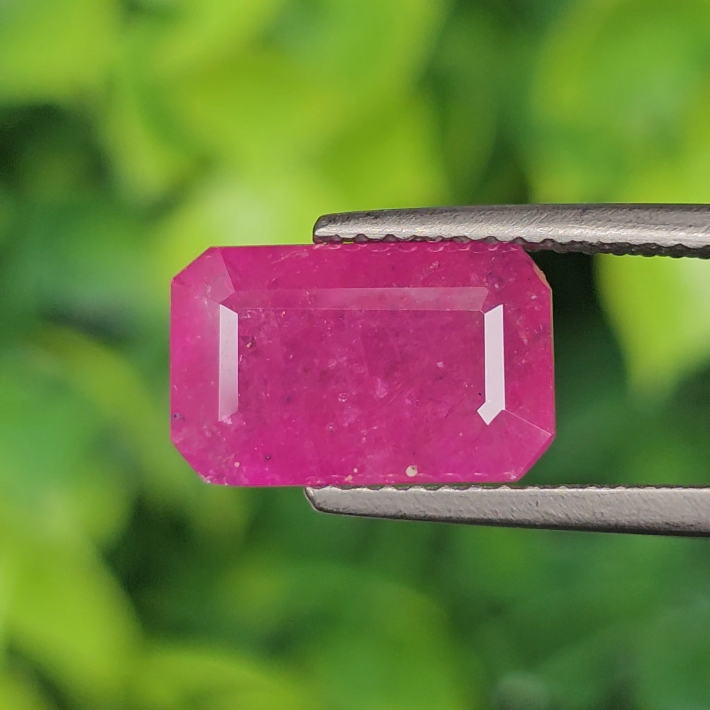 พลอย ทับทิม พม่า (Burmese Ruby Sapphire) 3.75 กะรัต (Cts.) พลอยแท้ อัญมณีมงคลประจําวันเกิด เครื่องประดับพลอย