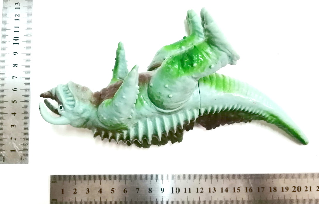 ซอฟ5.5-6นิ้ว สัตว์ประหลาด* มีรอยตำหนิเป็นรอยปากกาที่ใต้ฝ่าเท้า, เนรองก้า bandai kaiju จากภาพยนตร์อุลตร้าแมนคนแรก ตัวนี้เป็นซอฟเก่า ปี 1983 สภาพเก่าเก็บสะสมหายาก เป็นbandai japan