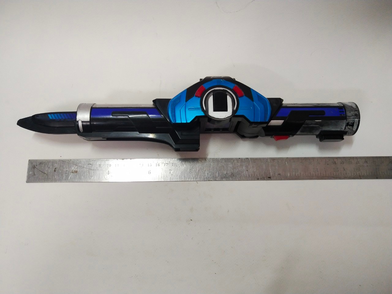 อาวุธ ของขบวนการ โกบัสเตอร์ ขนาดตามรูป เก่าเก็บ ไม่ได้ลองเครื่อง มือสองตามสภาพมีรอยบ้าง