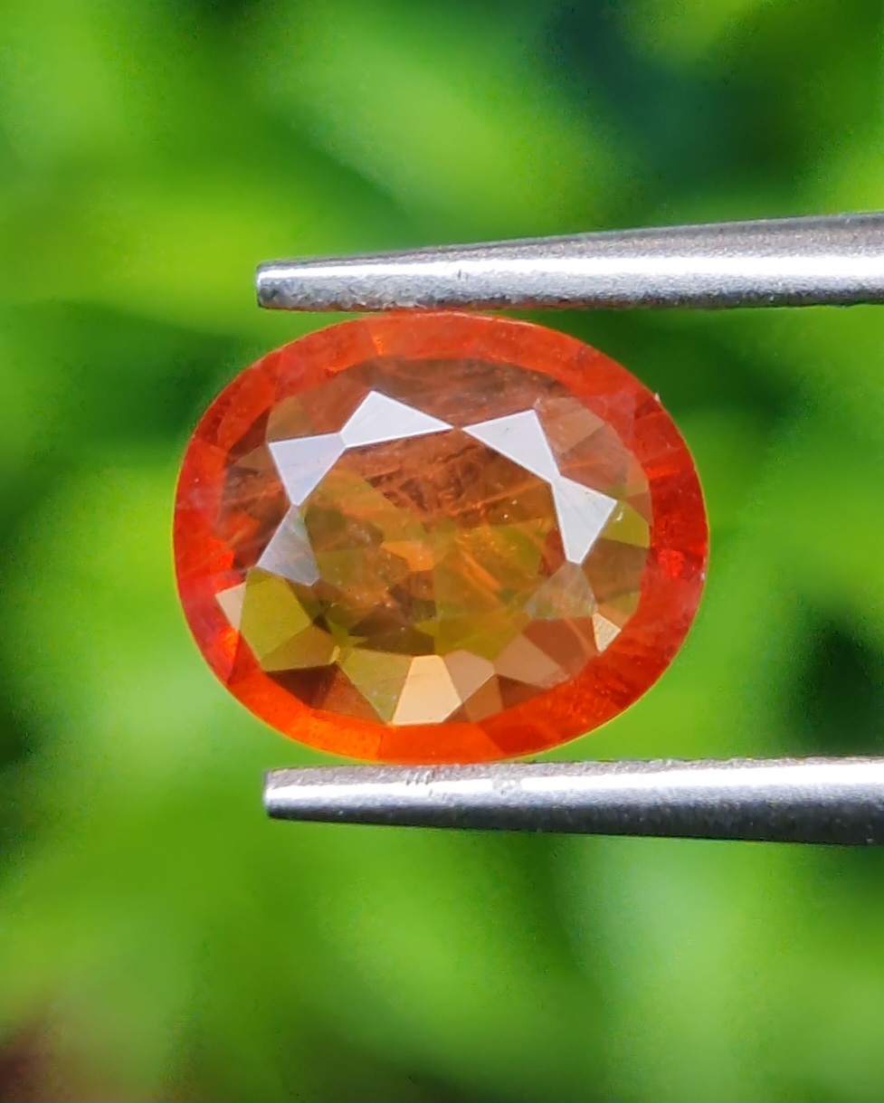 พลอย บุษราคัม Yellow Sapphire 1.44 กะรัต (Cts.) พลอยแท้ อัญมณีมงคลประจําวันเกิด เครื่องประดับพลอย