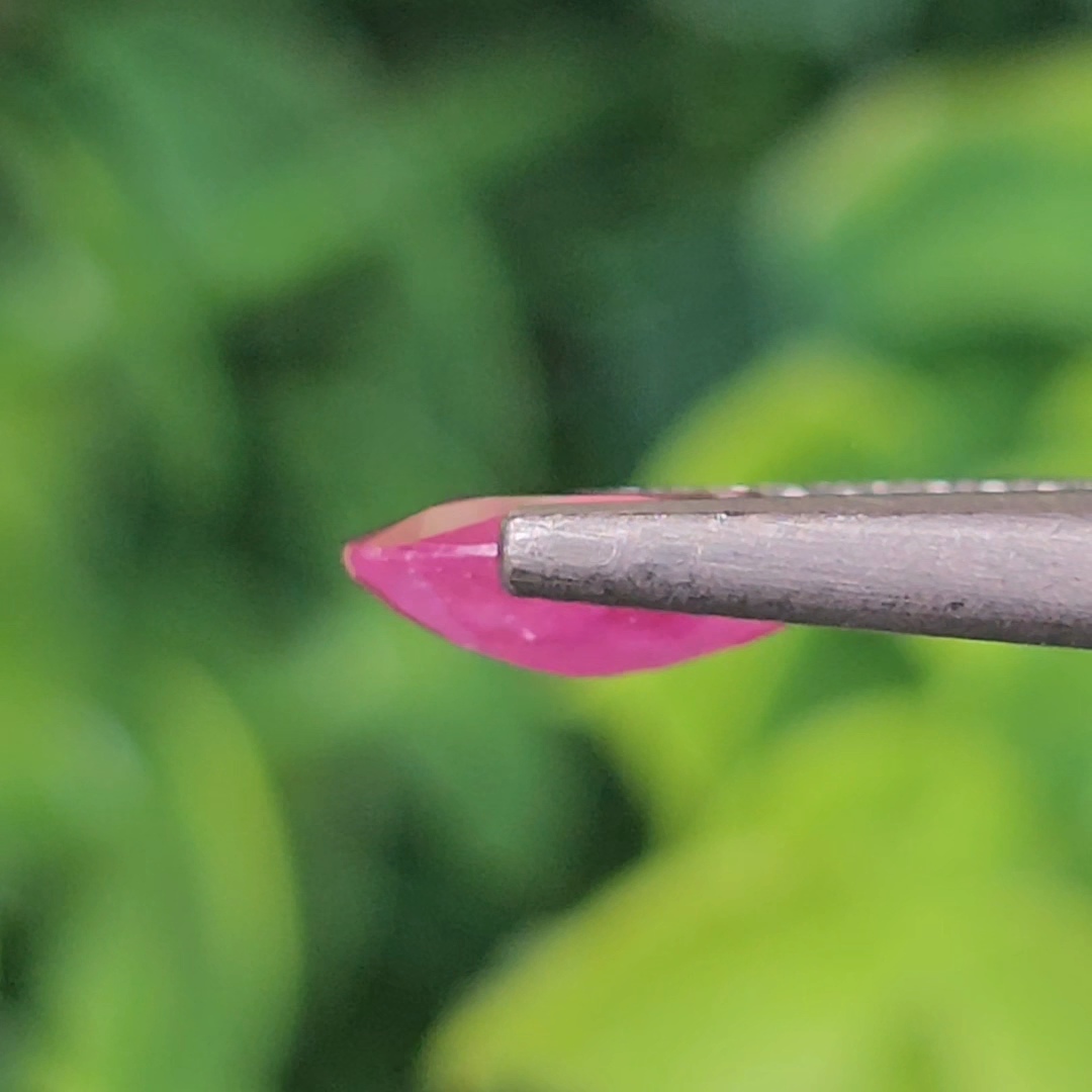 พลอย ชมพู พิ้ง แซฟไฟร์ Pink Sapphire 1.14 กะรัต (Cts.) พลอยแท้ อัญมณีมงคลประจําวันเกิด เครื่องประดับพลอย