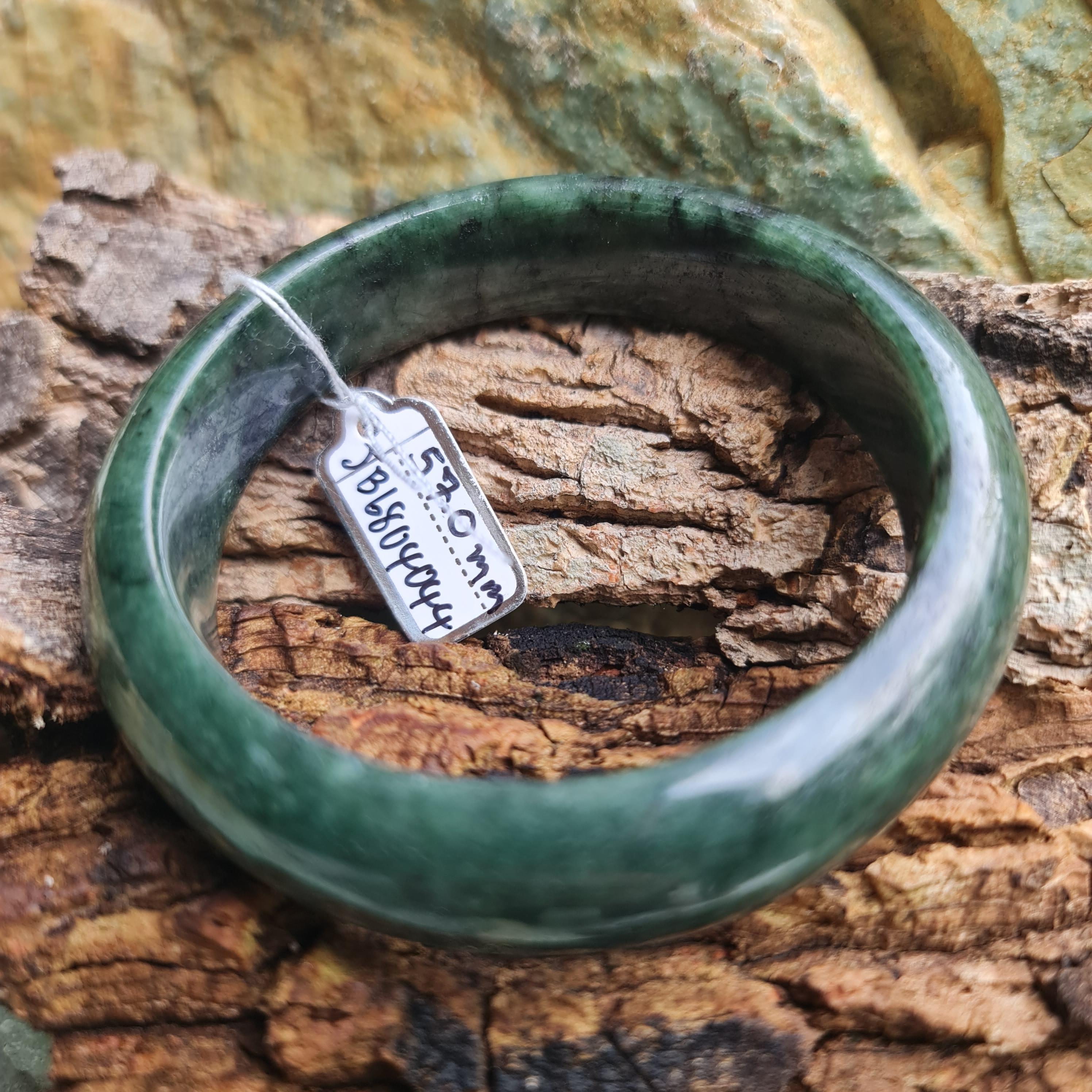 JB6804044 หยก พม่า แท้ Jade กำไลหยก 57.0 มม. (Jadeite bracelet) พม่า (Myanmar)