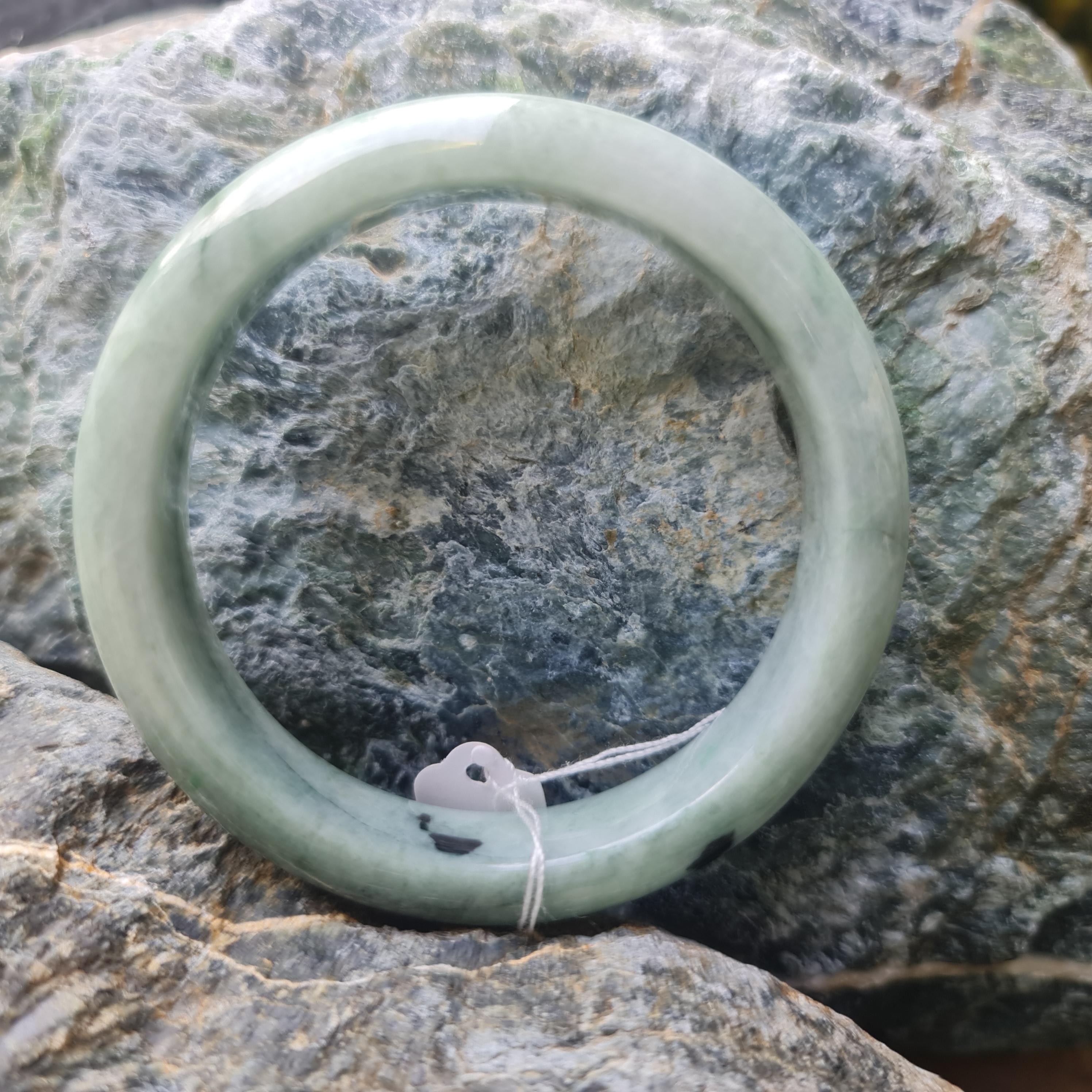 JB6804045 หยก พม่า แท้ Jade กำไลหยก 57.4 มม. (Jadeite bracelet) พม่า (Myanmar)