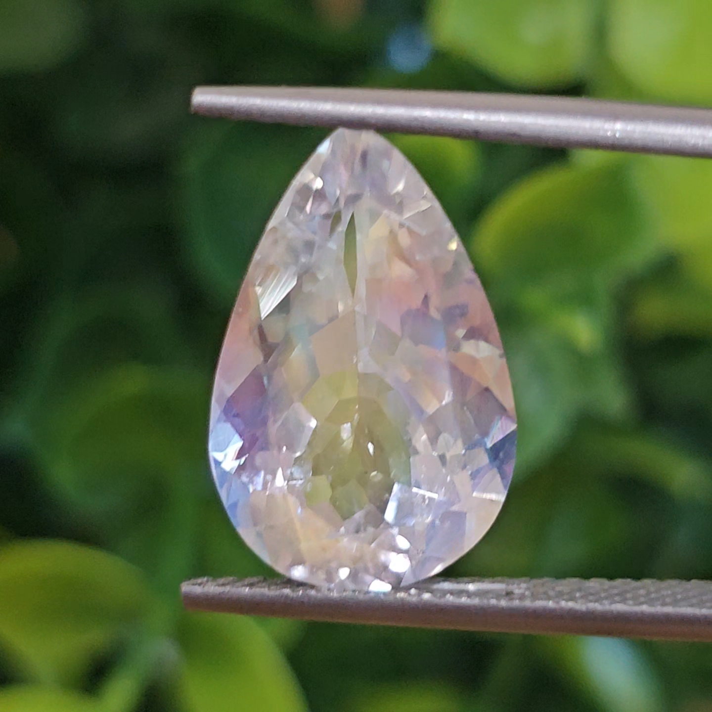 พลอย มูนสโตน เรนโบว์ Rainbow Moonstone 5.60 กะรัต (cts.) พลอยแท้ อัญมณีมงคลประจําวันเกิด เครื่องประดับพลอย