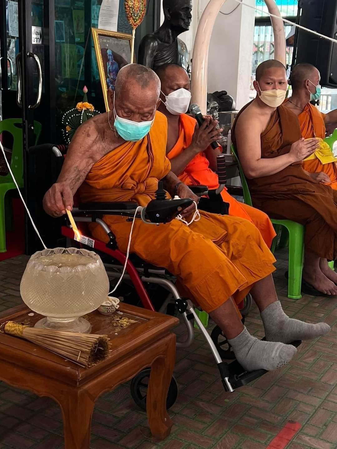 พระพุทธชัยมงคลพัฒน์บารมี เจริญลาภชนะมาร รายการศูนย์จอง เนื้อสัมฤทธิ์ชุบรุ้ง องค์พระชุบทองลงยา