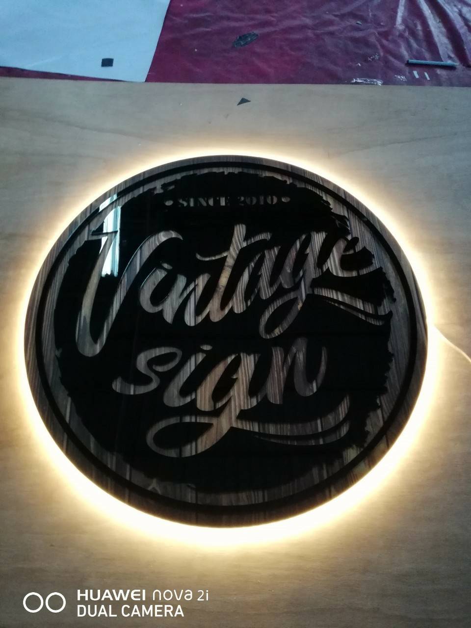 งานป้ายไฟออกหลัง STNT 2010 vintage sign