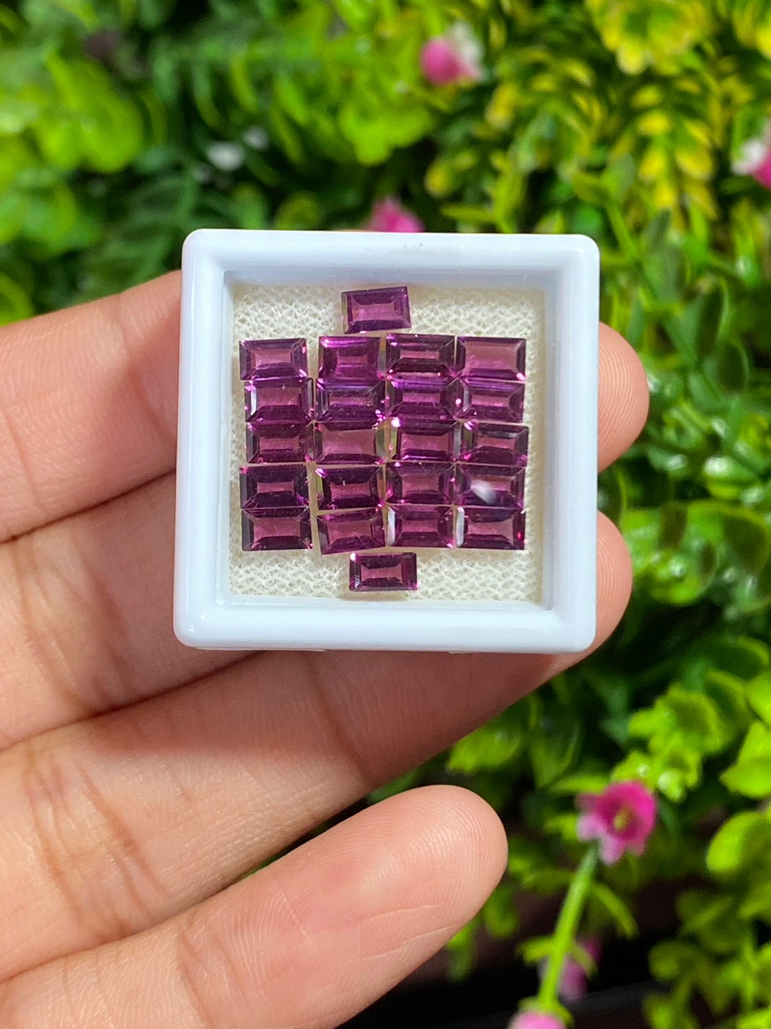 พลอย โรโดไลต์ กาเน็ท Rhodolite Garnet 7.66 กะรัต Cts. 22 เม็ด (Pcs.) พลอยแท้ อัญมณีมงคลประจําวันเกิด เครื่องประดับพลอย